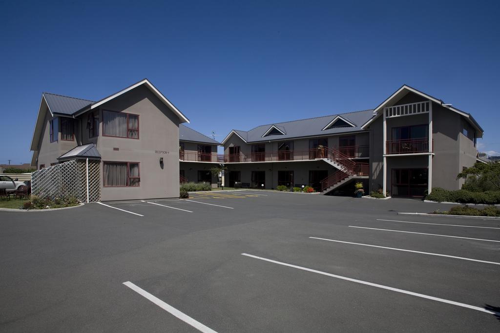 555 Motel Dunedin Exterior photo